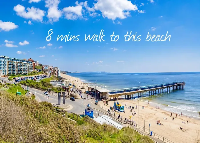 Cozy Two Bedroom - A Stroll From Gardens To Beach - With Parking